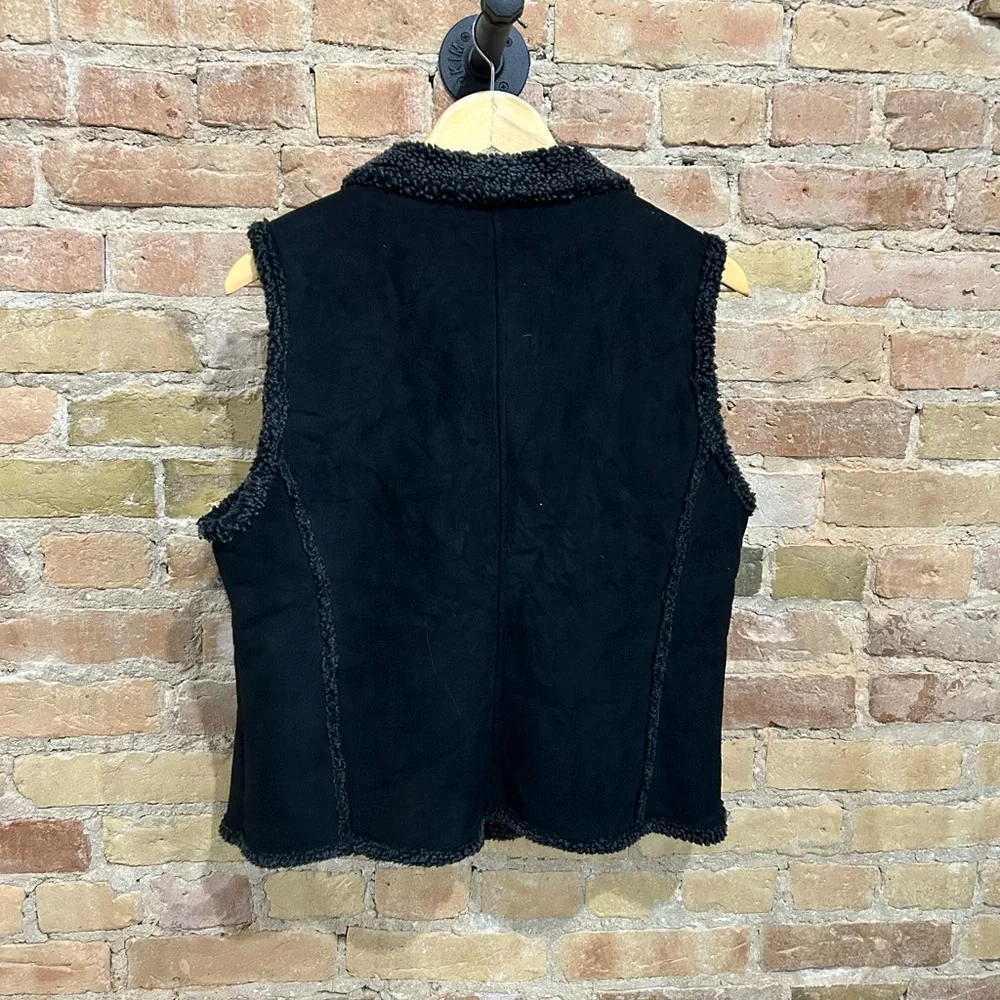 Vintage LL Bean Black Faux Suede Sherpa Lined Vest - Picture 5 of 7
